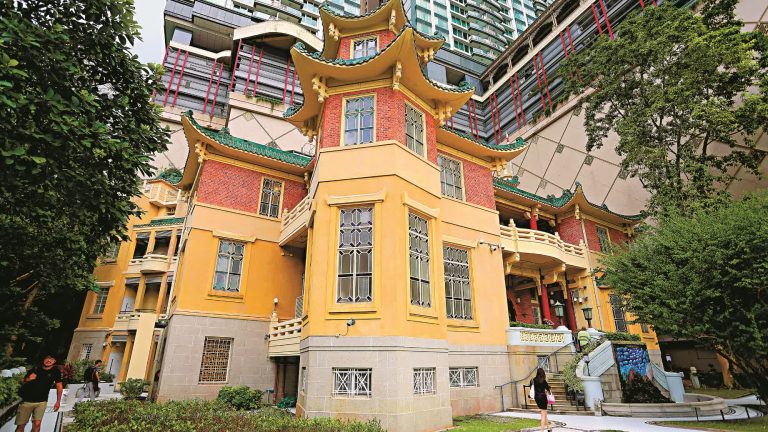 虎豹別墅：窺探香港最詭奇的中國神話樂園